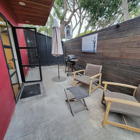 Venice Beach Studio With Large Private Patio Steps To The Beach Лос Анджелис Екстериор снимка
