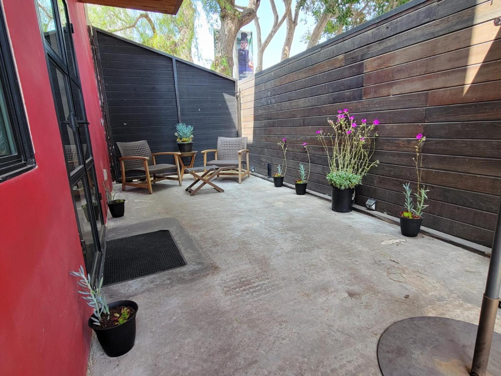 Venice Beach Studio With Large Private Patio Steps To The Beach Лос Анджелис Екстериор снимка